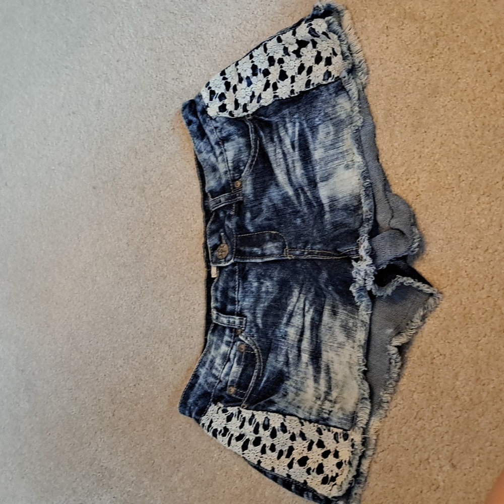 Vanilla Star shorts